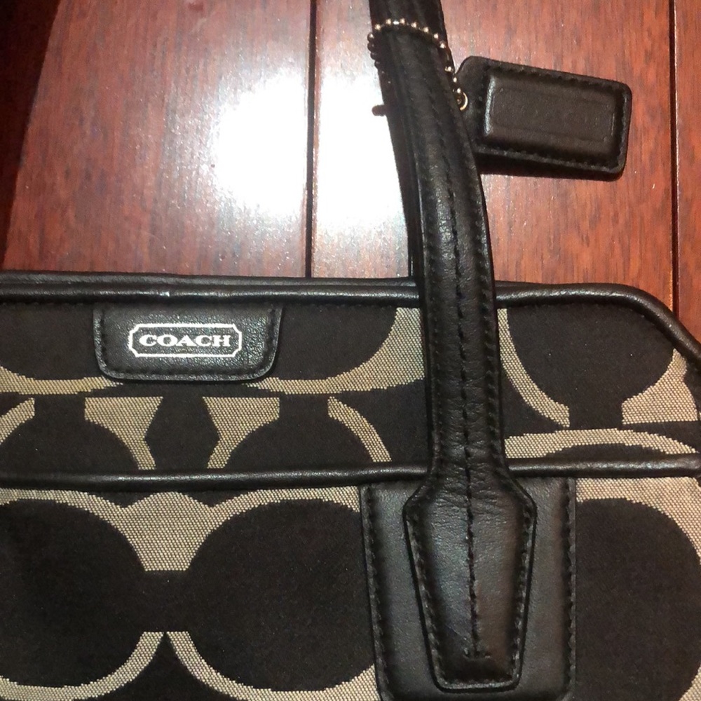 Coach purse handbag black leather gray signature C pattern shoulder bag zipper - Picture 4 of 11